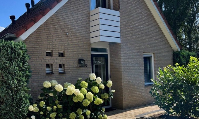 Wijchen Casa | Villa June Rosy, Heerlijk Huis in een Bosrijke Omgeving Vlakbij Nijmegen