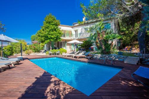Mandelieu-La-Napoule Villa | VILLA JUSTINE VI4239 By Riviera Holiday Homes