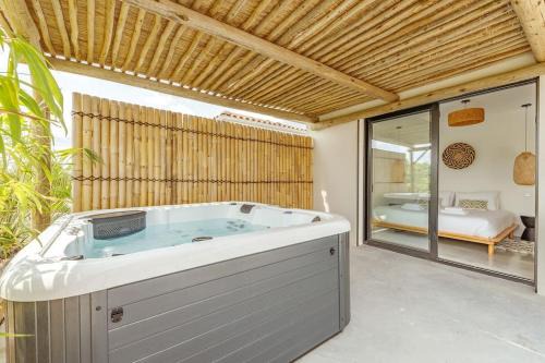 Tizac-de-Curton Casa | VILLA KASBAR avec spa privé 4 étoiles