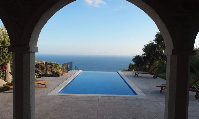 Mesudiye Villa | Villa Kaya Mesudiye - Una casa de campo con vistas al mar