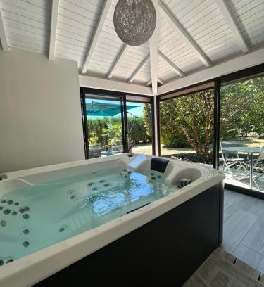 Vitrac Apartamento | Villa KIKO, Gîte Spa & Sauna privatifs -5 min- Sarlat