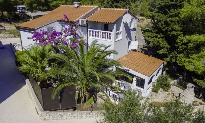 Cove Osibova (Milna) Villa | Villa Klara 50 metara od plaže, uvala Osibova, Milna, Brač, Dalmacija