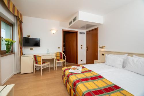Zator Cama Y Desayuno | Villa Królewiec - 1,5km od Energylandii