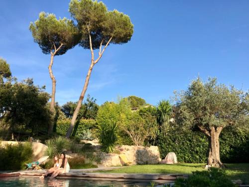 Roquefort-les-Pins Apartamento | Villa l’Ensoleillée