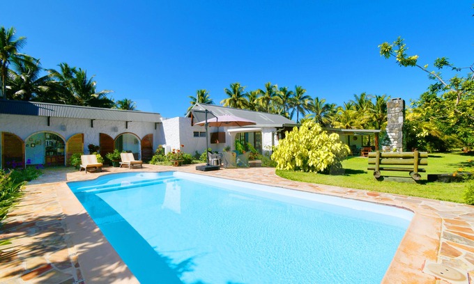 Le Morne Brabant Villa | Villa La Cocoteraie, con piscina en un hermoso jardín, wifi