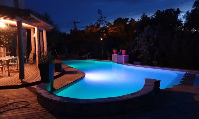 Orgnac-l'Aven Villa | Villa "La Den des Chênes Greens" Piscina privada de 160m2 y jardín.