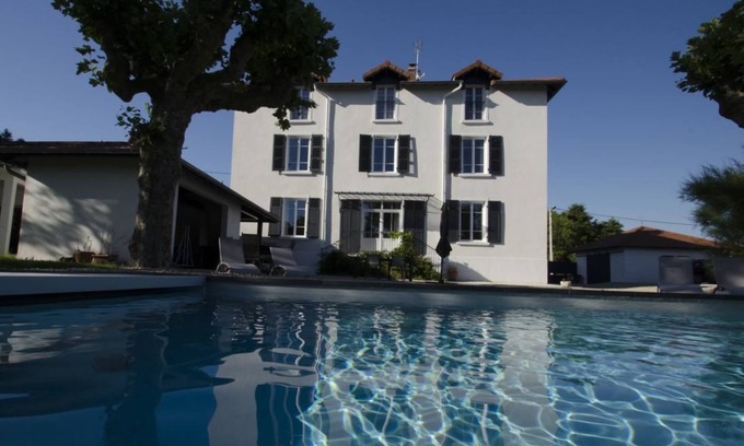 Villieu-Loyes-Mollon Casa | Villa La Maternité