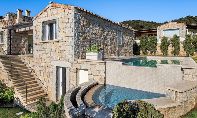 Castiadas Villa | Villa 'Laccus 6' con vistas al mar, Wi-Fi y aire acondicionado