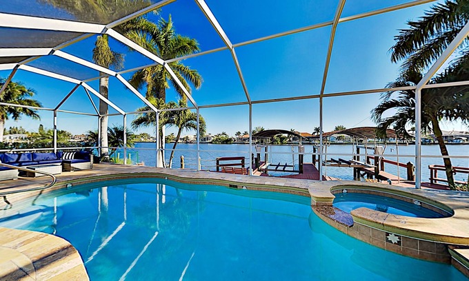 Burnt Store Villa | Villa Lago Vista - Waterfront Gem w/ Gulf Access