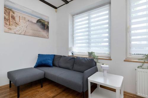 Karlikowo Casa | Villa Lana 6 bedrooms with Parking and Terrace near the Beach in Sopot by Noclegi Renters