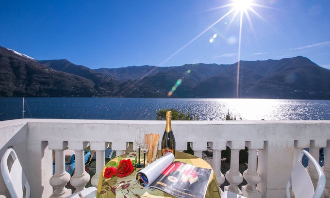 Carate Urio Apartamento | Villa Larius Balcone, Carate Urio, Italia