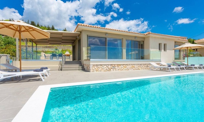 Lassi Villa | Villa Lassi Fos - Tres Habitaciones Villa, Capacidad 6
