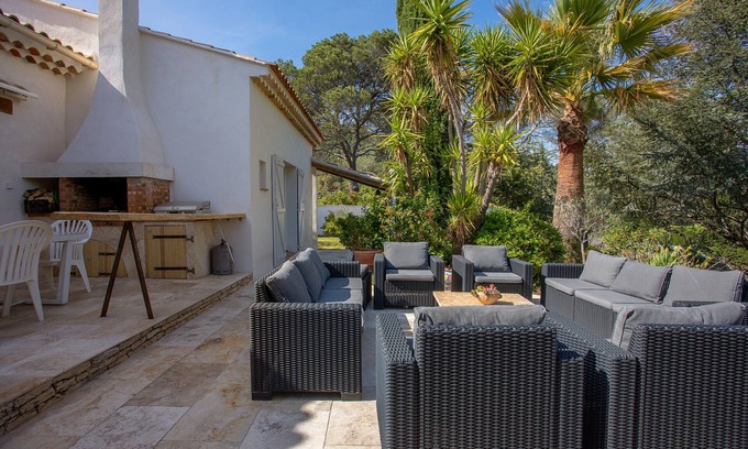 Cuers Villa | Villa 'Le Motu' con piscina privada, Wi-Fi y aire acondicionado