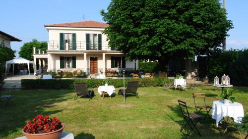 Cavour Cama Y Desayuno | VILLA LE ROSE
