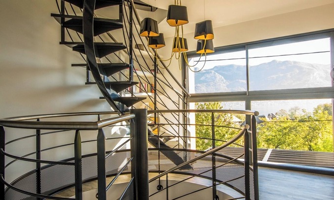 Sevrier Villa | Villa Les Catalons Private Spa (Jacuzzi)