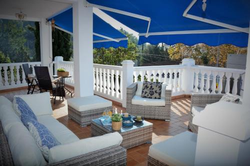 Quint Mar Villa | Villa Les Moreres de Sitges, Mediterranean-style family escape