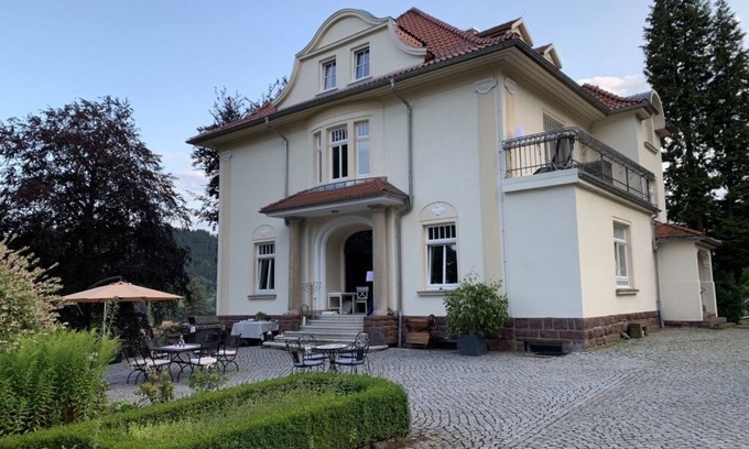 Friedrichroda Apartamento | Villa Liebetrau -Residence in the Park-