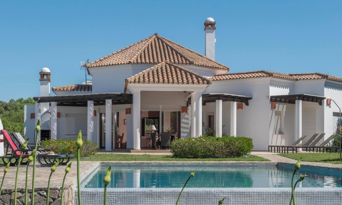 Benalup-Casas Vieja Casa | Villa Lila con piscina privada, jardín y Wi-Fi