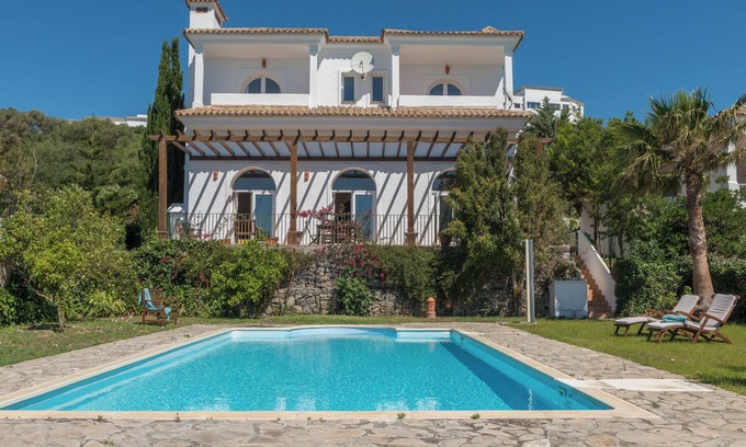 Benalup-Casas Vieja Casa | Villa Lino con vistas a la montaña, piscina, jardín y Wi-Fi