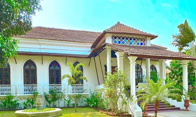 Parra Villa | VILLA LOU GOA Heritage Portuguese House built 1903 with Private Pool