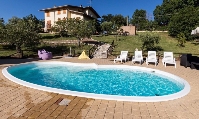 Fiorentino Villa | Villa Luca con piscina en San Marino, con vistas al mar, a 30 km de las playas de la costa adriática