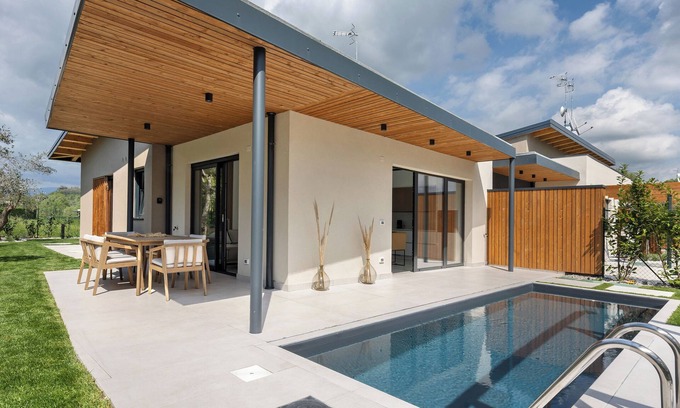 Montioni Villa | Villa 'Luma con piscina privada' con vistas a la montaña, Wi-Fi y aire acondicionado