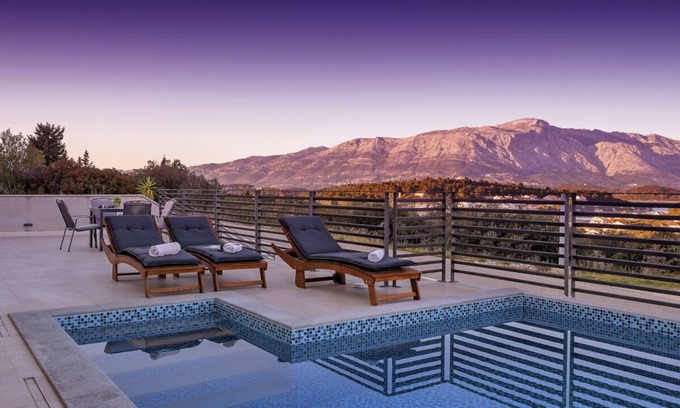 Lumbarda Villa | Villa Lumbarda - Cuatro Habitaciones Villa, Capacidad 8