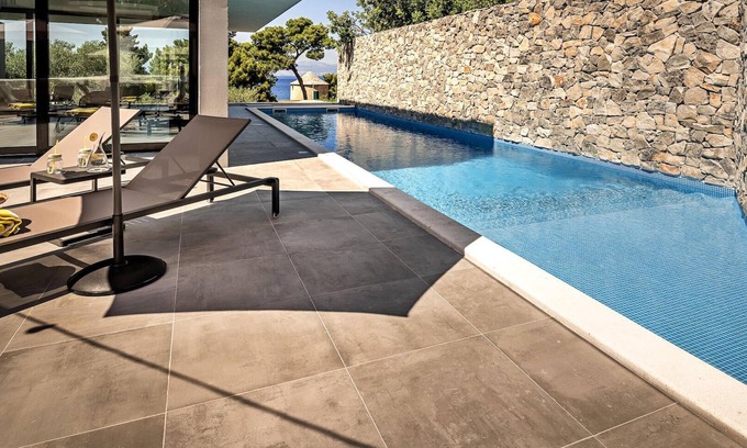 Sutivan Villa | Villa Lumiere - villa vacacional contemporánea con vistas al mar para hasta ocho huéspedes