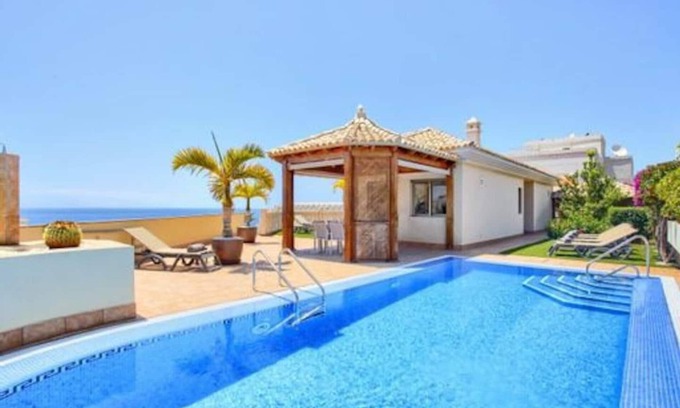 Santiago del Teide Villa | Villa Luxe Happy Holidays & Pool Private Tenerife Suth