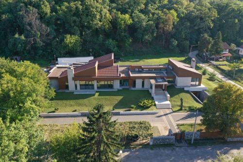 Mladenovac Hotel | Villa Luxury Rooms - Wine Resort