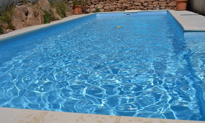 La Garde Apartamento | estudio en casa de carácter piscina privada