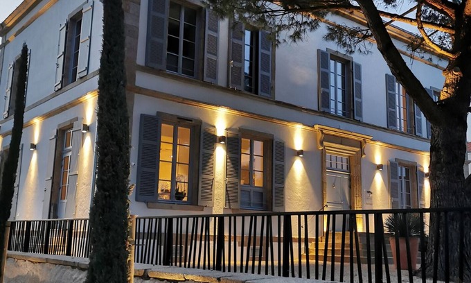 Les Herbiers Hotel | Villa Métis