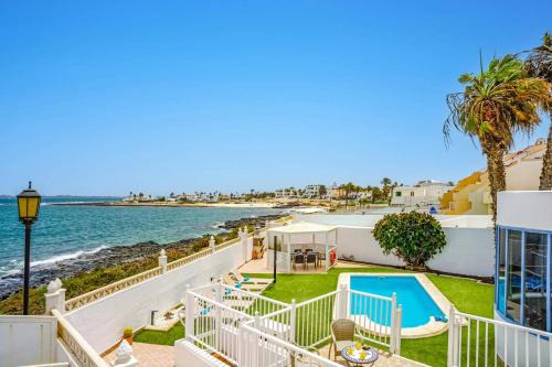 Corralejo Villa | Villa Magali Mar by Villa Plus
