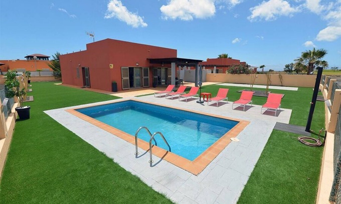 Costa de Antigua Villa | Villa Magna Brand new frontline golf villa with breathtaking golf views