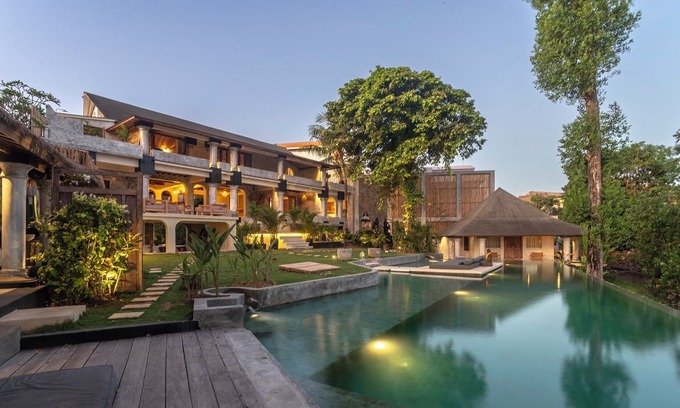 Tanjungbenoa Villa | Villa Maison Matisse | Luxury 5BR Riverside Villa Oasis near Seseh
