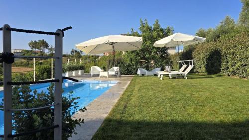 Sassari Cama Y Desayuno | Villa Malvasio Pool and Jacuzzi Room Sassari