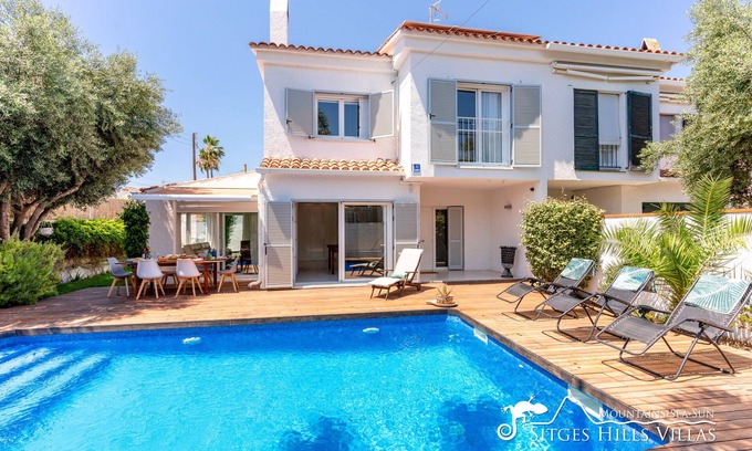Vallpineda Villa | Villa Mar Fina con piscina privada en zona tranquila