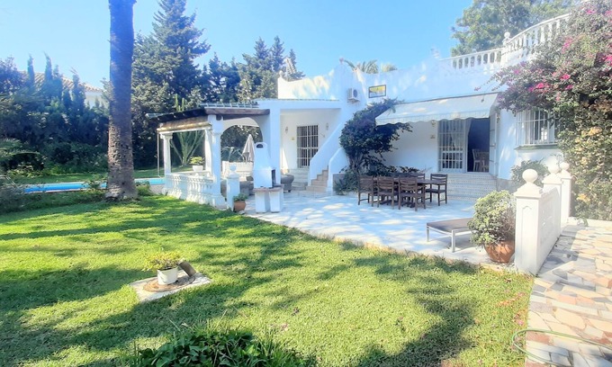 Urbanizacion Marbessa Villa | Villa Marbesa Beach, segunda línea de playa, 3 dormitorios, piscina privada