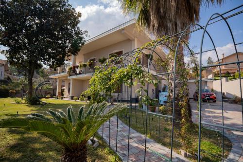 Trecastagni Cama Y Desayuno | Villa Marchese
