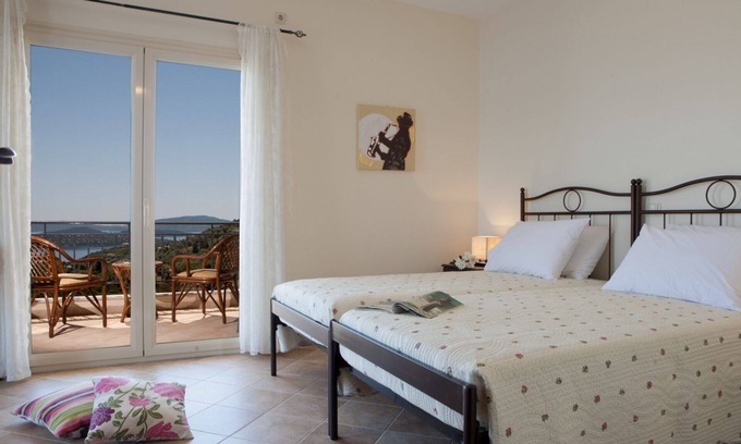 Nikiana Villa | Villa Mare, increíble vista al mar, piscina privada.
