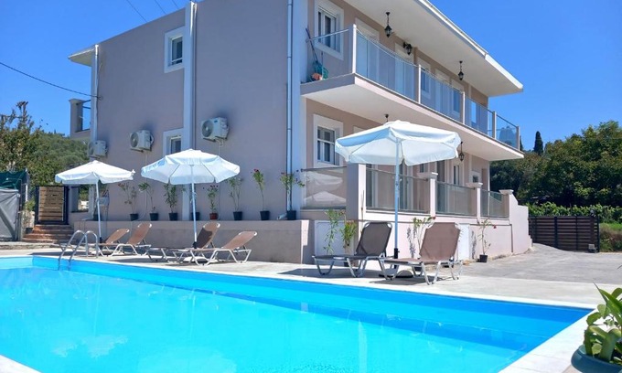 Termenades Villa | Villa Maria by PosarelliVillas