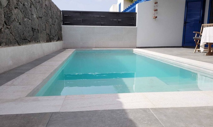 Playa Blanca Villa | Villa "Maria Luisa" cerca de la playa con piscina privada y Wi-Fi