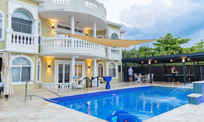 White House Villa | Villa Maria Montego Bay