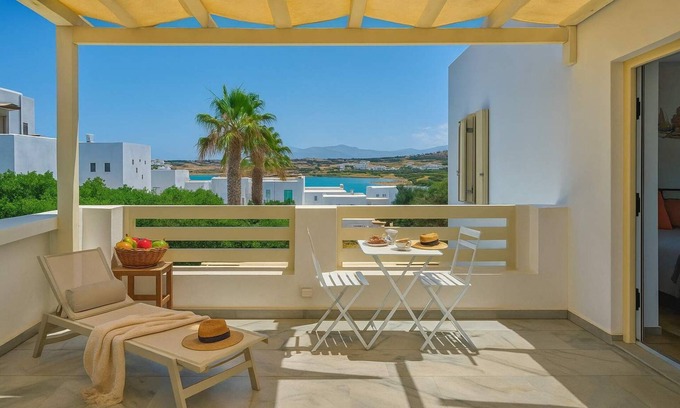 Naousa Casa | Villa Maria - Naoussa Boats Blue & Sandy Suite