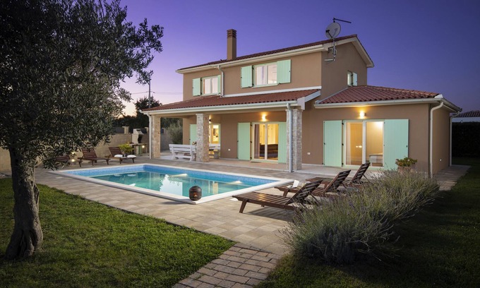 Orbanici Villa | NUEVO Villa Matea con piscina privada