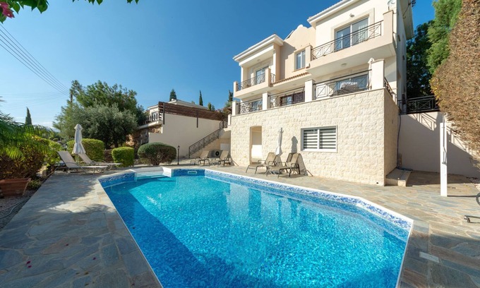 Latchi Cabaña | Villa Maya - a villa that sleeps 6 guests in 3 bedrooms
