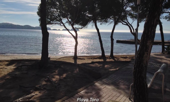Peguera Casa | Villa Mediterranea con Piscina, Wifi Gratis y AC muy Luminoso a 300m de la Playa