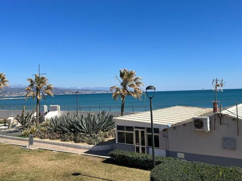 Carretera de Cadiz Casa | Villa Memé Playa