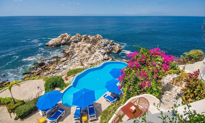 Boca de Tomatlan Villa | VILLA MIA, (CONTACTO DIRECTO DEL PROPIETARIO) 15 BDR FRENTE AL MAR