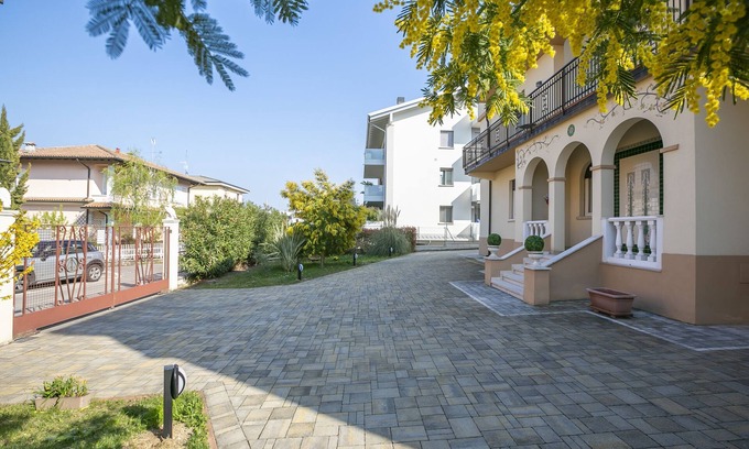 Desenzano del Garda Apartamento | Villa Mimosa - Appartamento 1, Desenzano Del Garda, Italia